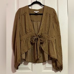 American Eagle tie front top